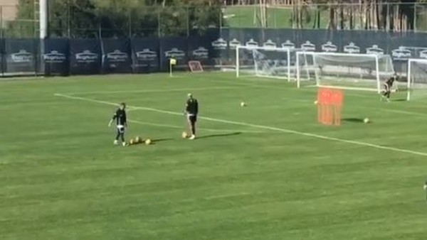 Quaresma ve Talisca'nın frikik yarışması