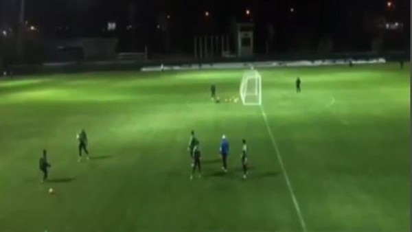 Hamza Hamzaoğlu'nun antrenmanda attığı muhteşem gol