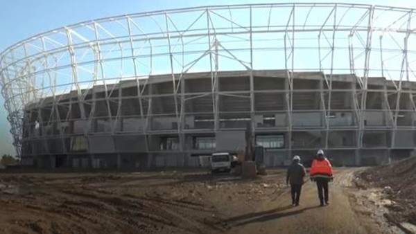 Yeni Adana Stadı hızla yükseliyor