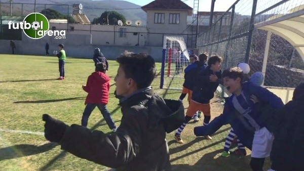 Suriye'den kaçan çocuklar, U12 İzmir Cup ön elemesine katıldı