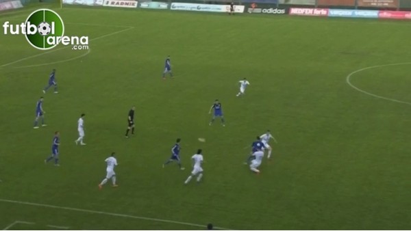 Beşiktaş'ın yeni transferi Mitrovic'in defansif müdahaleleri