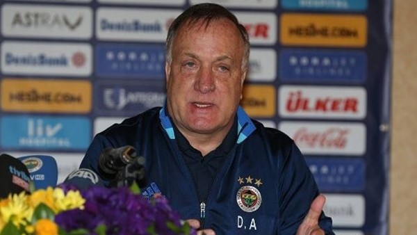 Dick Advocaat, Emenike'ye kapıları kapadı