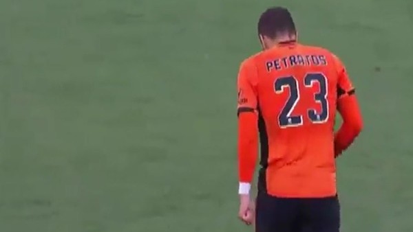 Dimitri Petratos'un müthiş frikiği!
