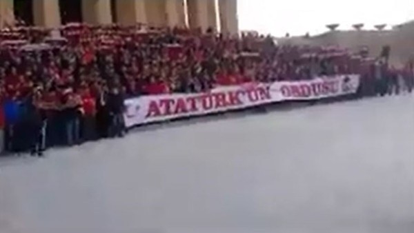 Antalyaspor taraftarından Anıtkabir'de 10. yıl marşı