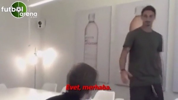Zlatan Ibrahimovic iş görüşmesinde