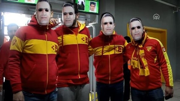 Bornova Stadı'nda Fethi Sekin unutulmadı