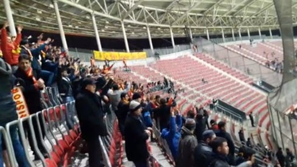 Kayserisporlu taraftarların galibiyet sevinci