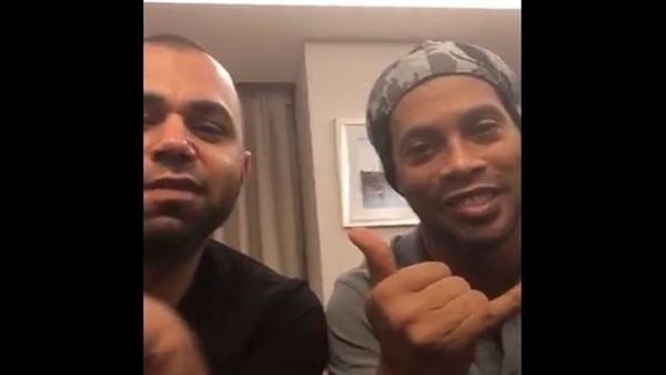 Ronaldinho'dan Alanyaspor Başkanı Hasan Çavuşoğlu'na mesaj