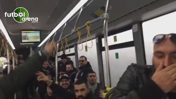 Beşiktaşlı taraftarlar Arena'ya gitmek için toplandılar