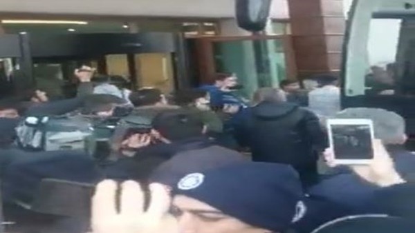 Beşiktaşlı taraftarlardan kaleci Fabri'ye yoğun ilgi