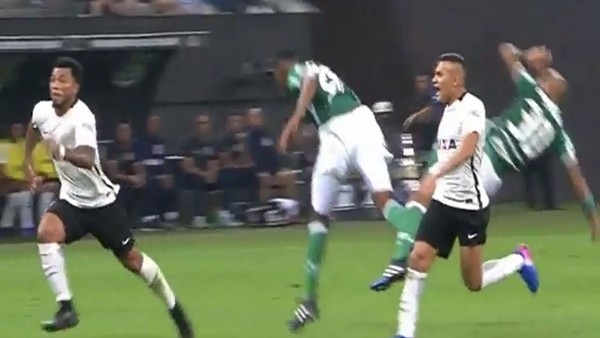 Melo'nun talihsiz anı!