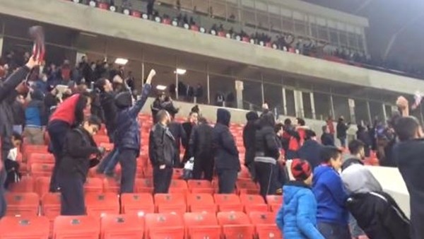 Gaziantepspor taraftarı galibiyeti "Adanalım" şarkısıyla kutladı