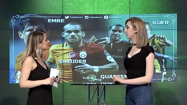 Kız kıza futbol yorumu