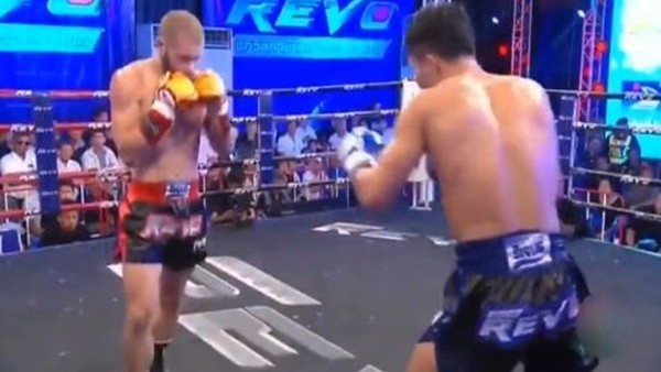 Rakibinden Matrix hareketiyle kurtuldu