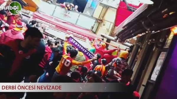 Galatasaray taraftarı derbi öncesi Nevizade'de toplandı