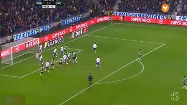 Casillas'ın uzatmalarda yaptığı müthiş kurtarış