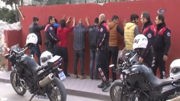 Galatasaraylı taraftarlara saldırı