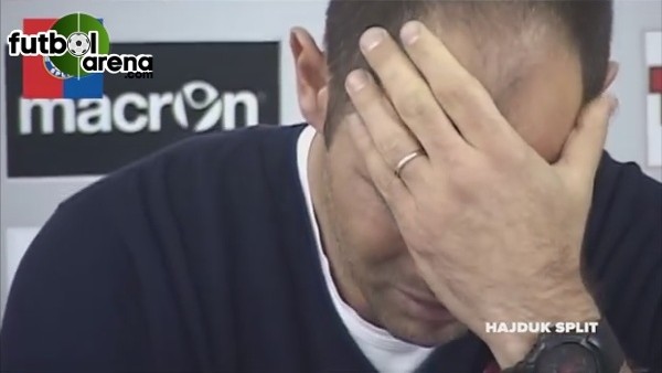 Tudor ilk imza töreninde duygusal anlar yaşıyor