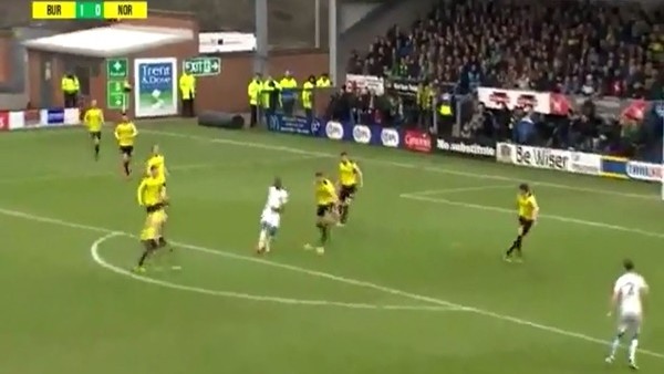 Top yüzünde patladı sonra ağlara gitti