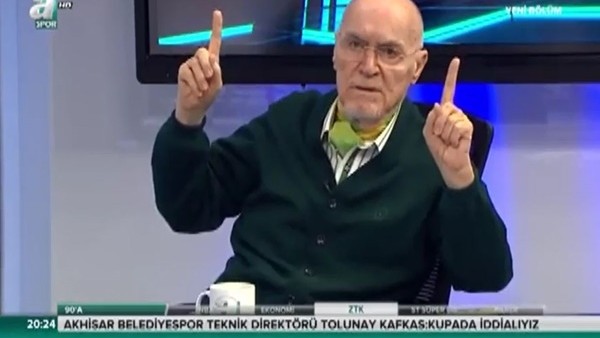 Hıncal Uluç'tan canlandırmalı Van Persie yorumu