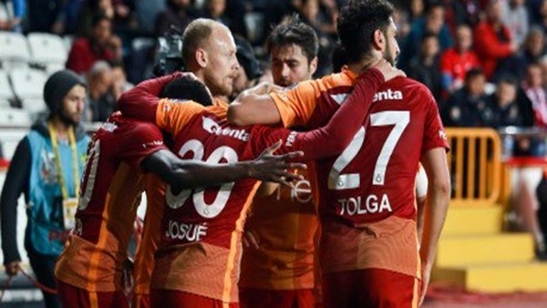 Antalyaspor - Galatasaray maçından kareler
