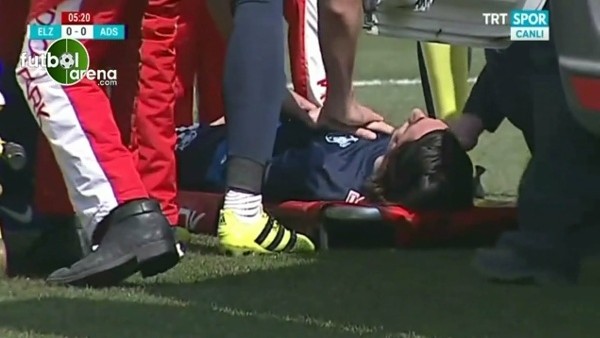 Adana Demirsporlu Onur Akbay hastaneye kaldırıldı