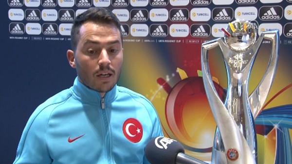 Ölümden döndü, formasını istiyor