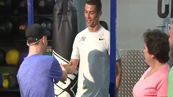 Cristiano Ronaldo, fitness salonu açtı