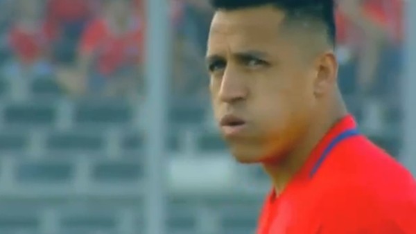 Alexis Sanchez'den muhteşem frikik golü