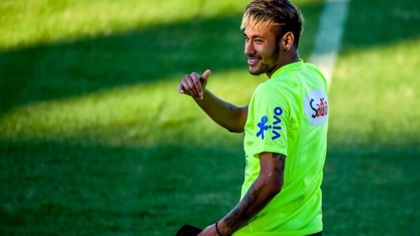 Neymar fizik kurallarını alt üst etti!