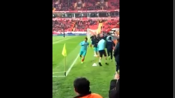 Taraftarın Emre Mor'a seslenişi sosyal medyayı salladı