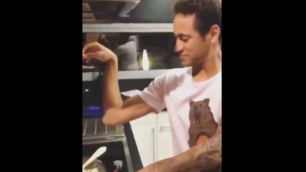 Neymar'dan Nusret taklidi