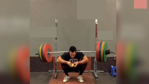 Alman halterciden inanılmaz gösteri