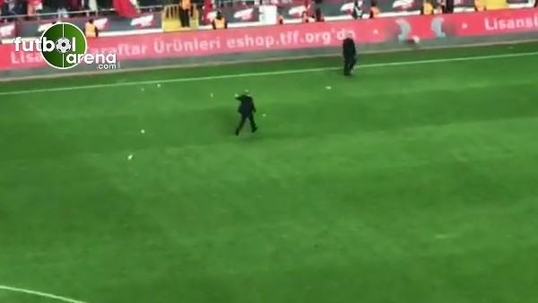 Antalya Arena'da görevliye tepki