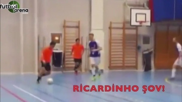 Salon futbolunda Ricardinho şov!