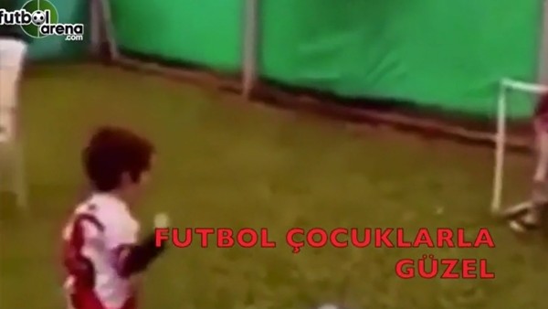 Futbol çocuklarla güzel