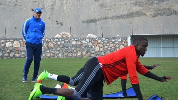 Evkur Yeni Malatyaspor'da İrfan Buz, işi sıkı tutuyor