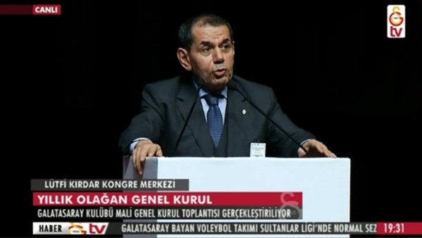 Dursun Özbek: 'Eleştiriler benim için en değerli şey'