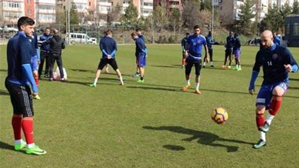Karabüksporda Trabzonspor hazırlıkları başladı