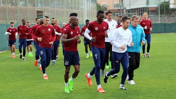 Aytemiz Alanyaspor'da Fenerbahçe mesaisi sürüyor