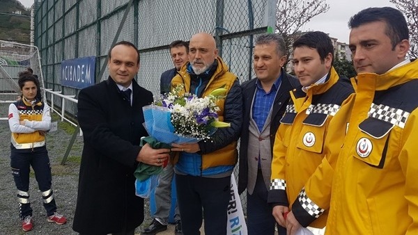 Çaykur Rizespor'dan "yaşama yol ver" kampanyasına destek