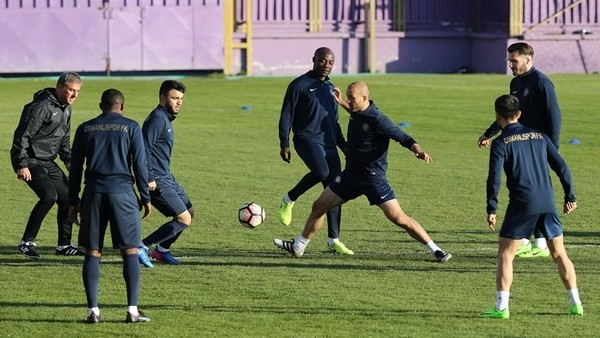 Hamza Hamzaoğlu ilk antrenmanına çıktı