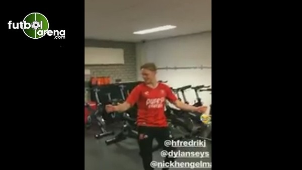 Enes Ünal'ın takım arkadaşları Tarkan şarkısıyla coştu