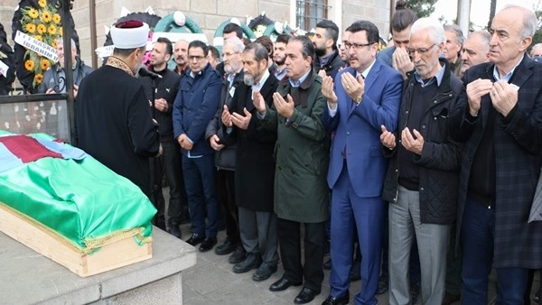 Trabzonsporlu eski futbolcuya son görev