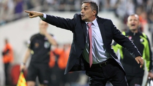 Yılın antrenörü Şenol Güneş