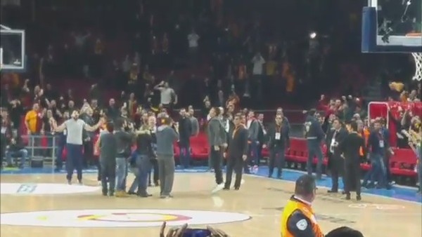 Fernando Muslera, Abdi İpekçi Arena'da üçlü çektirdi