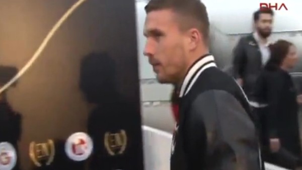 Podolski, Vissel Kobe sorusuna cevap vermedi