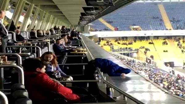 Volkan Şen'in kaçırdığı gole Fenerbahçeli taraftarın tepkisi