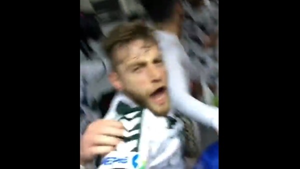 Konyasporlu oyuncuların galibiyet coşkusu