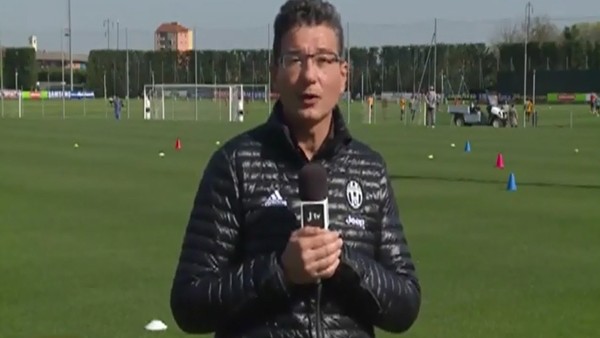 Daniel Alves'ten muhabire şok